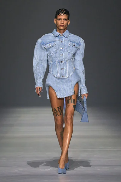 Look 14